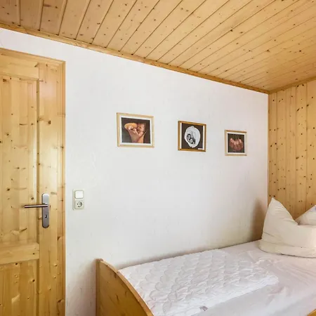 Holiday home Lausekuppe